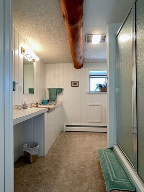 Interior - Four C Guest Ranch, surrounded by mountains & located on a working cattle ranch/South Fork Valley! (Cody)