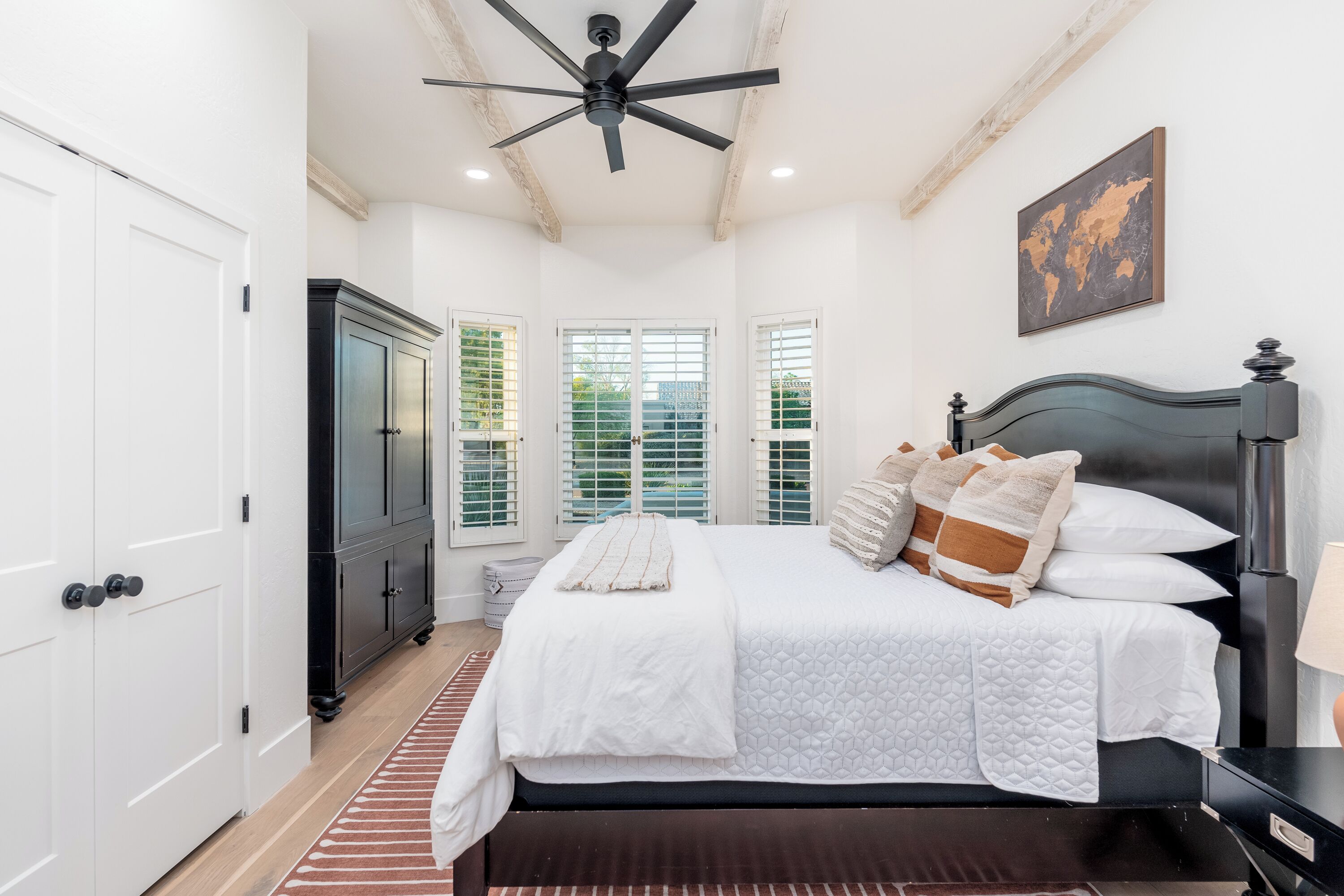 5 Schlafzimmer, Bügeleisen/Bügelbrett, Reisekinderbett, kostenloses WLAN