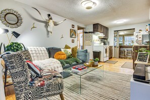 TV, fireplace, books - Hot Tub & Stone Fire Pit: Smoky Mountain Oasis! (Maggie Valley)