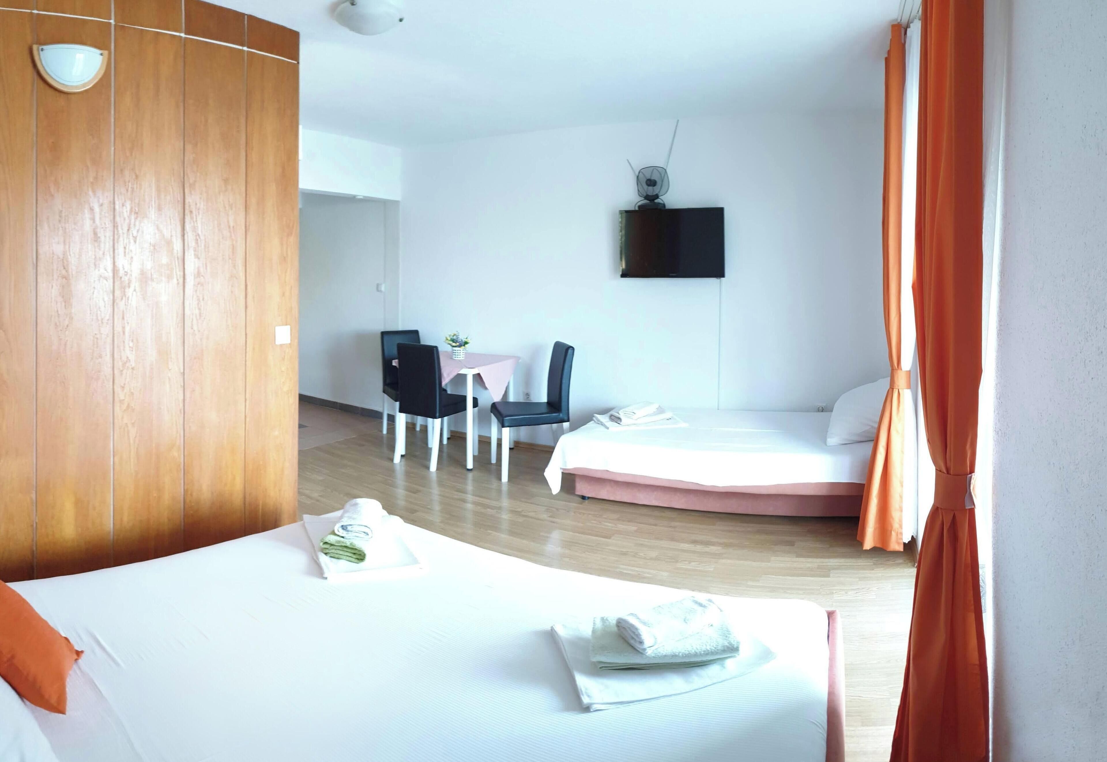 1 bedroom, WiFi, bed sheets