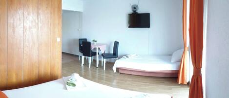 1 bedroom, WiFi, bed sheets