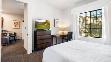 1 bedroom, desk, iron/ironing board, WiFi