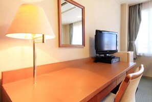 1 bedroom, desk, iron/ironing board, free WiFi
