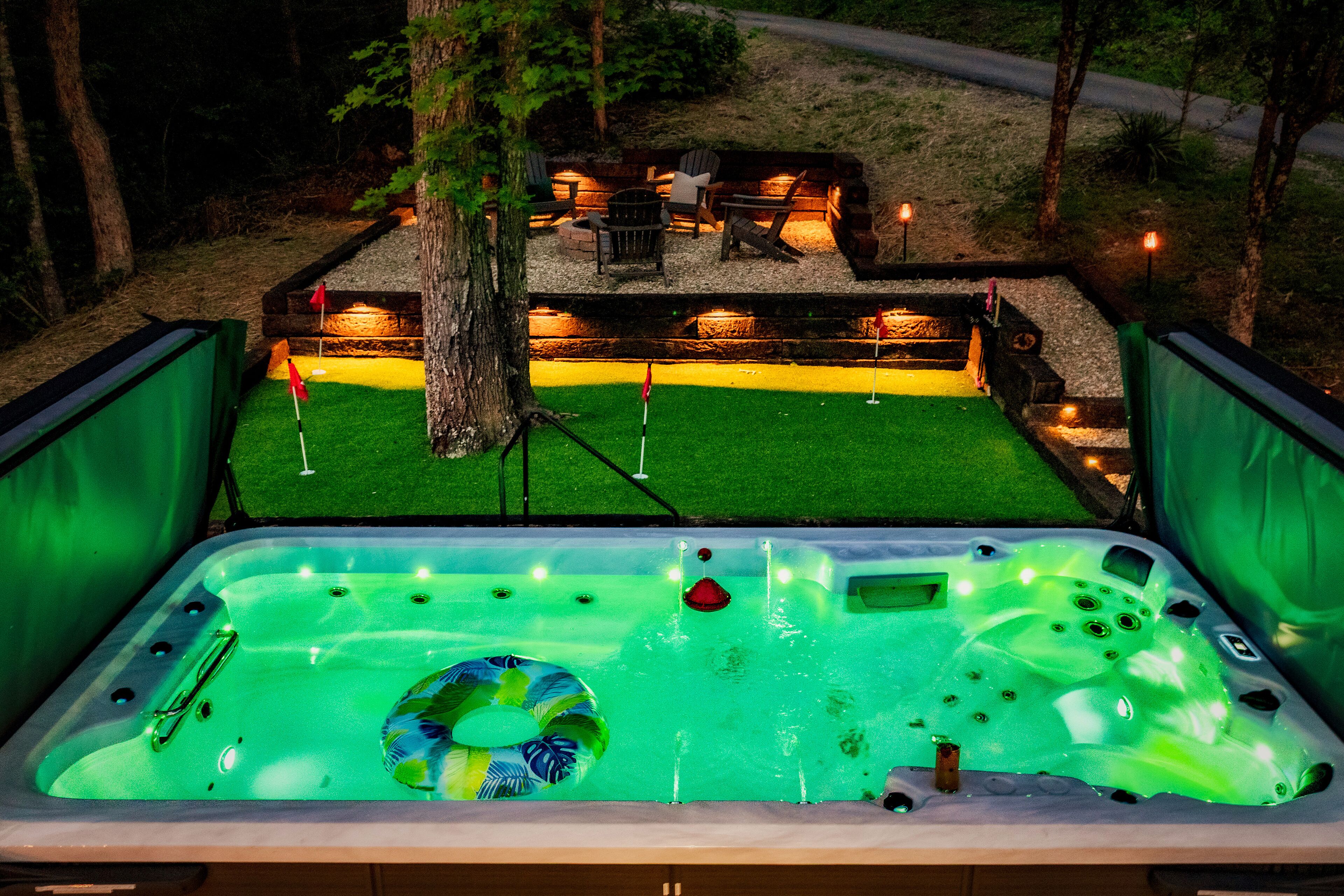 Outdoor spa tub