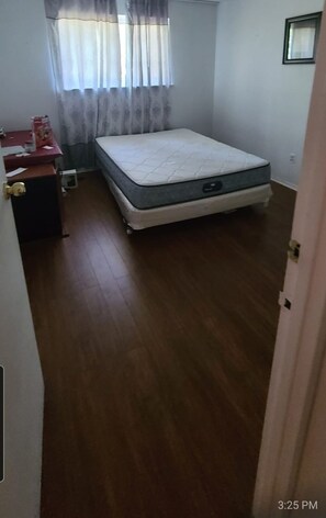 2 Schlafzimmer, Schreibtisch, kostenloses WLAN