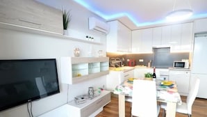Private kitchen - Sun Beach Mediterraneo, in front of the Sea (CAMBRILS)