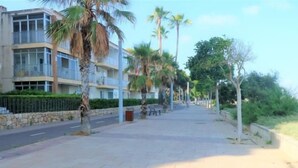 Property grounds - Sun Beach Mediterraneo, in front of the Sea (CAMBRILS)