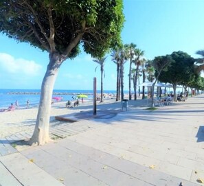 Unclassified image, 3 of 45, button - Sun Beach Mediterraneo, in front of the Sea (CAMBRILS)