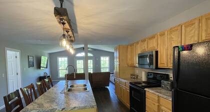 Tackett Creek Retreat A