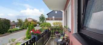 Apartment Haus Elena Wohnung 7B mit Bergblick, Klimaanlage, WLAN, Garten und Balkon