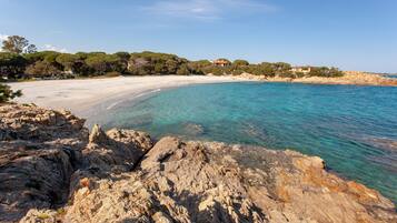 Playa en los alrededores