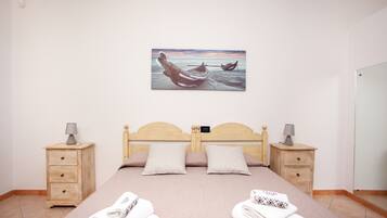 3 habitaciones, tabla de planchar con plancha y wifi gratis