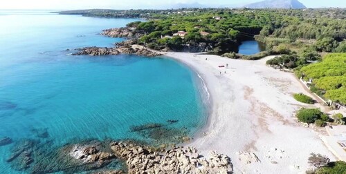 Apartment Casa delle Mimose near the beach with A/C, Wi-Fi,, Garden, Terrace & BBQ