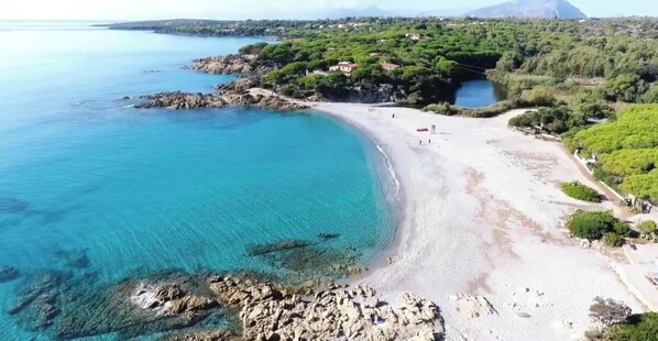 Beach nearby - Apartment Casa Euforbia near the Beach with A/C, Shared Terrace & Balcony (orosei)