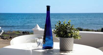 Maison de vacances La Mariana avec vue directe sur la mer, Wifi, terrasse et barbeque.