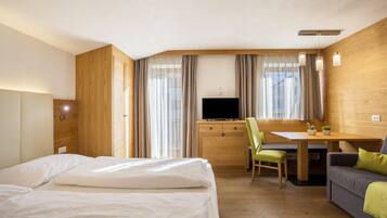 1 bedroom, free WiFi, bed sheets