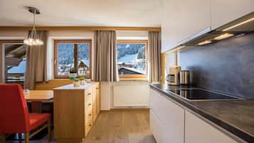 Kühlschrank, Herdplatte, Geschirrspüler