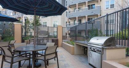 Airy San Bruno 1BR w/ Pool, Gym, W/D, near trains + shops, by Blueground
