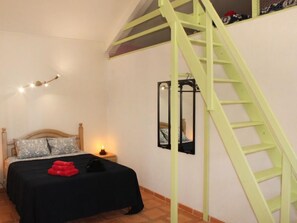 2 bedrooms, free Internet