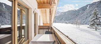 Runcac - Appartamento Pla con vista sulle montagne, Wi-Fi e balcone