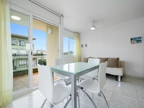 Dining - Apartment with excellent location 300m beach (Platja d'Aro)