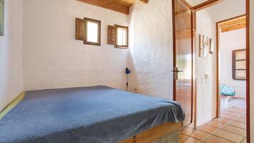 2 chambres, fer et planche Ă repasser, Wi-Fi gratuit, draps fournis