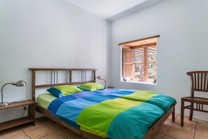 2 bedrooms, iron/ironing board, free WiFi, bed sheets - Holiday Home Casa Cueva with Mountain View, Pool, Wi-Fi & Terrace (Guatiza)