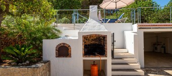 Villa "Can Joan den Coves" with Mountain View, Pool & Wi-Fi