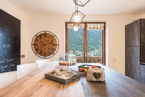 Dining - Apartment 'Casa Facco' with Mountain View, Private Garden and Wi-Fi (Bocenago)