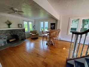 Interior - Spacious Family Friendly House, Close To Trails and Mackinac Island Ferries! (Moran)