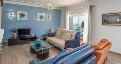 Stunning sea view apartment in Burgau