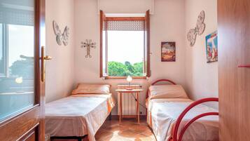 3 bedrooms, free WiFi, bed sheets