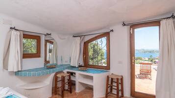 4 habitaciones, wifi gratis y ropa de cama