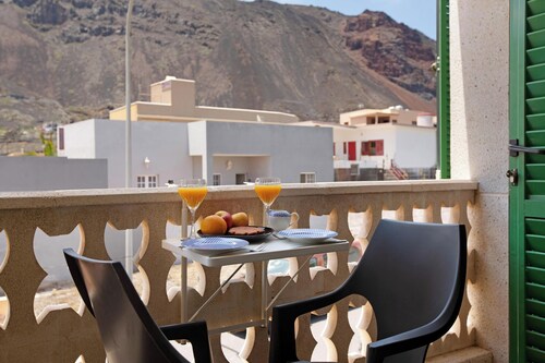 Apartment "Vacation Home La Sanjora" Close to the Beach with Wi-Fi & Balcony