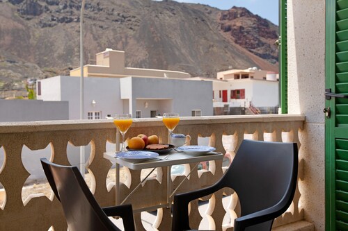 Apartment "Vacation Home La Sanjora" Close to the Beach with Wi-Fi & Balcony