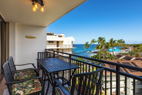 تناول الطعام بالخارج