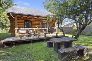 Terrace/patio - Moose's Log Cabin, Shanty and Shack (Waihi)