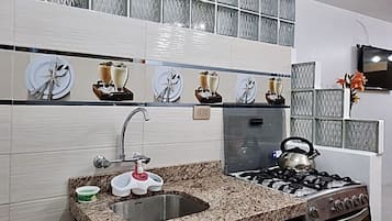 冰箱、微波炉、烤箱、茶具/咖啡用具