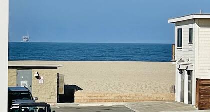The Deck House on the Silver Strand