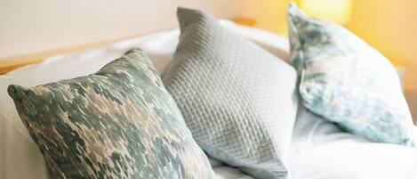 2 quartos, ferros/tábuas de passar roupa, Wi-Fi de cortesia