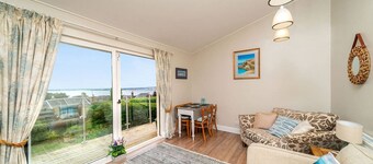 FerryView Cottage - Breath Taking Vista