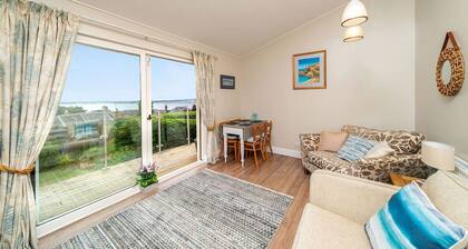 FerryView Cottage - Breath Taking Vista