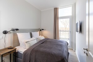1 bedroom, travel crib, WiFi, bed sheets
