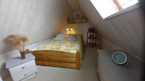 1 Schlafzimmer, Reisekinderbett, WLAN, Bettwäsche