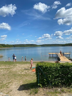 Unclassified image, 3 of 19, button