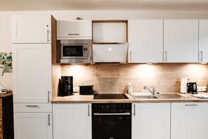 Køleskab, mikrobølgeovn, ovn, opvaskemaskine