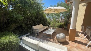 Outdoor dining - Villa 8 Pers, vue Mer, Centre-ville, Quartier du Paradis, au Calme (Hyères)