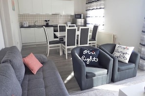 Smart TV, table tennis - Apartment in Maslenica with Sea View (Maslenica)