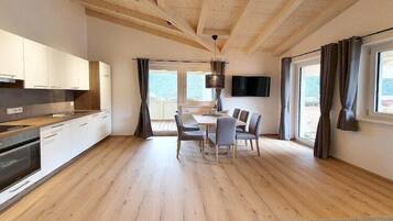 Réfrigérateur, four, plaque de cuisson, lave-vaisselle