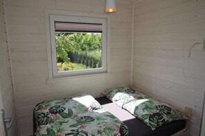 2 bedrooms, travel cot